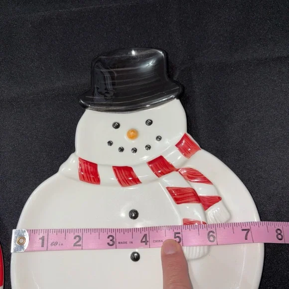4-Williams Sonoma Snowman Plates Set - Red and Black - Picture 11 of 11